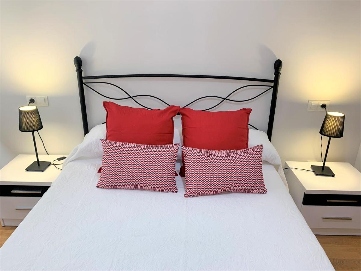 Ferienwohnung Apartamento La Losa Oviédo Exterior foto