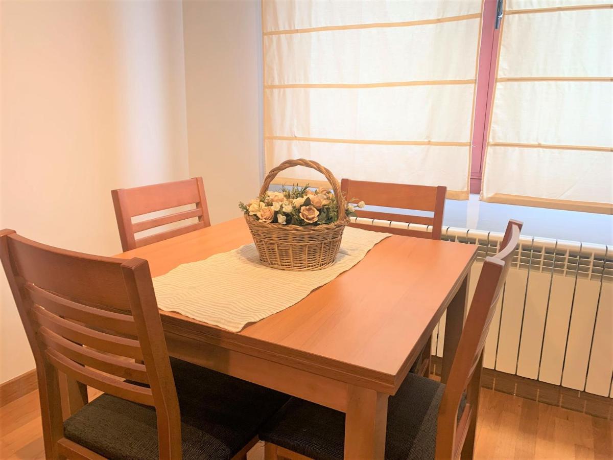 Ferienwohnung Apartamento La Losa Oviédo Exterior foto