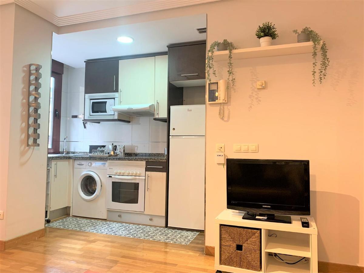 Ferienwohnung Apartamento La Losa Oviédo Exterior foto