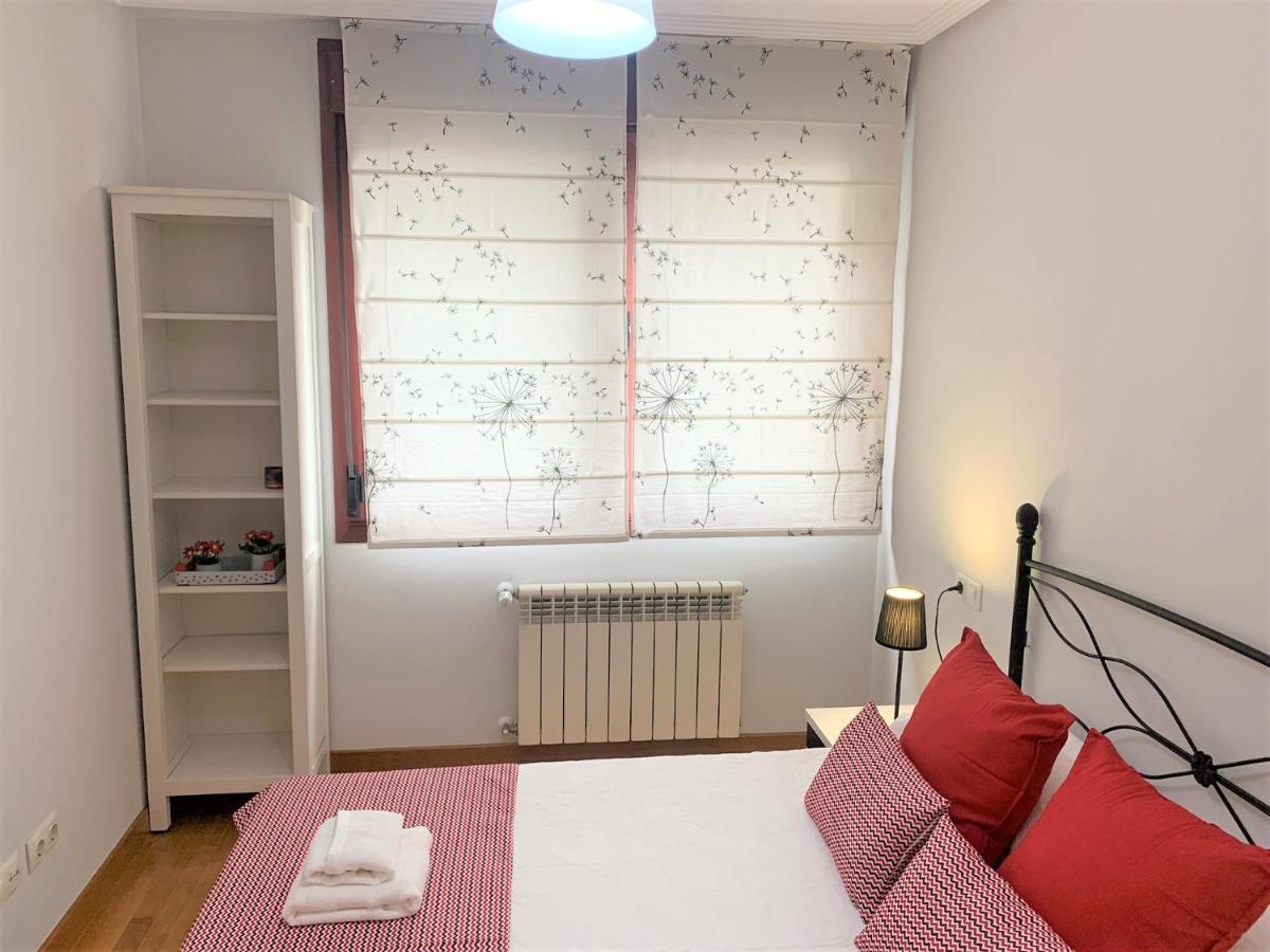 Ferienwohnung Apartamento La Losa Oviédo Exterior foto