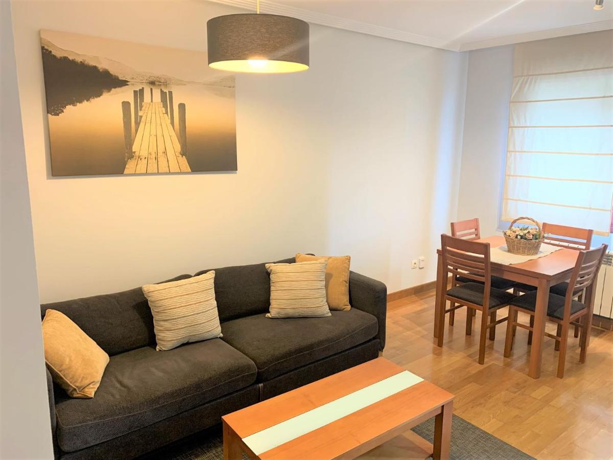 Ferienwohnung Apartamento La Losa Oviédo Exterior foto